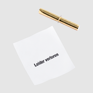 Goldene Röllchenlose mit Papierring und vorgefertigem Aufdruck für Nieten und Gewinne