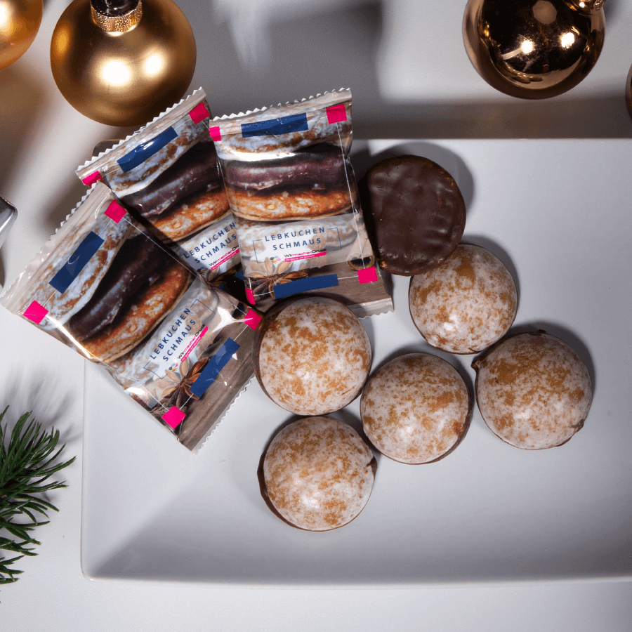 Lambertz-Lebkuchen mit Zuckerglasur und Schokolade in bedruckten Tütchen