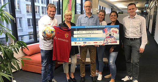 Übergabe des Spendenschecks der Matchball-Auktion (FC Basel vs. VFB Stuttgart) an das SOS Kinderdorf