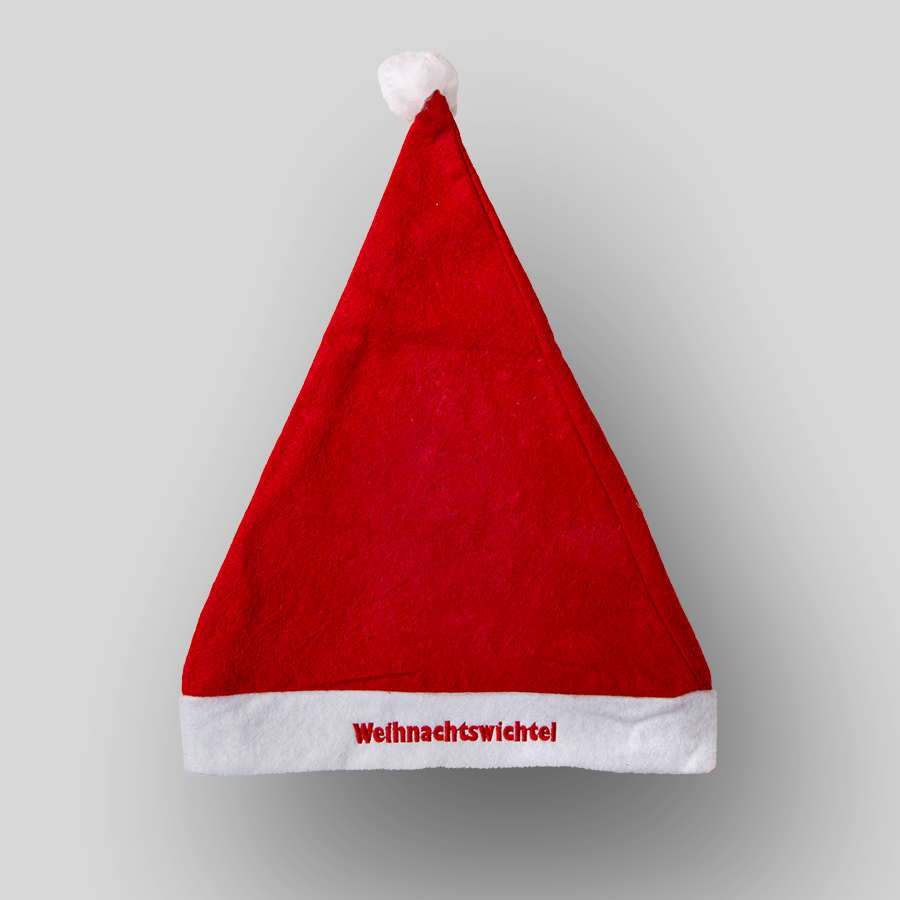 Vorderseite einer rot-weissen Weihnachtsmütze mit individueller Stickerei, aus robustem Polyester